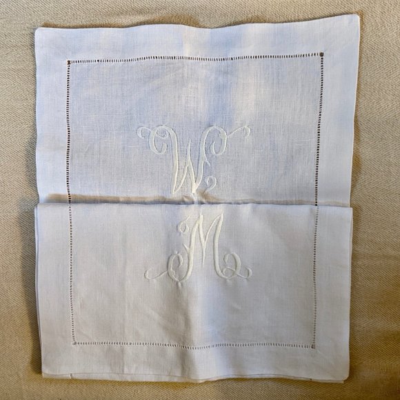 Embroidered NWOT Linen Table Runner (White) - Picture 5 of 8
